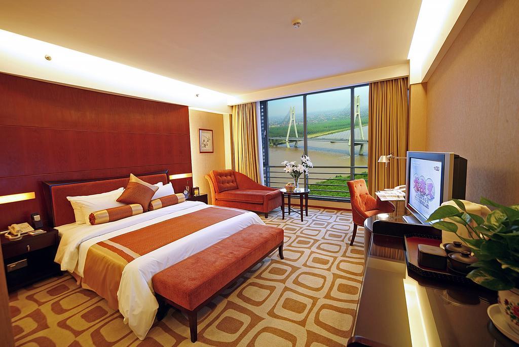 Runyang Huanlong Hotel Zhenjiang  Exterior photo