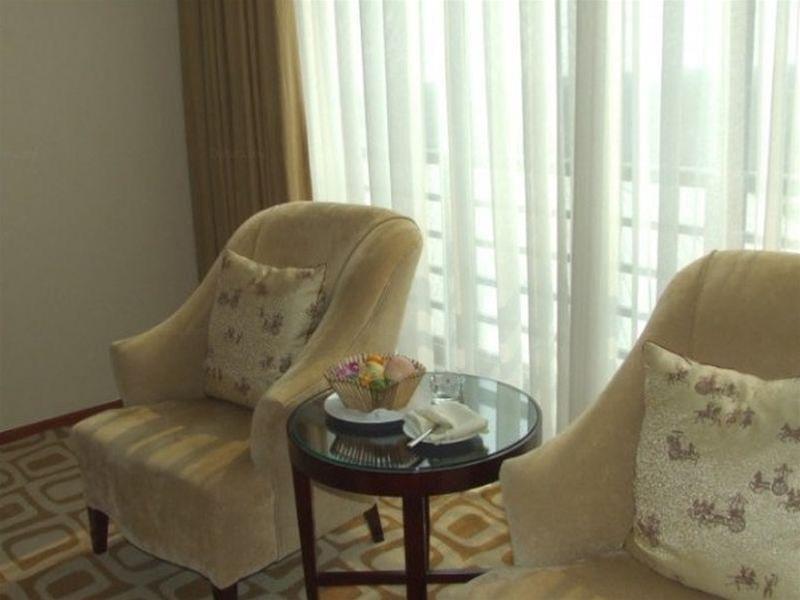 Runyang Huanlong Hotel Zhenjiang  Exterior photo